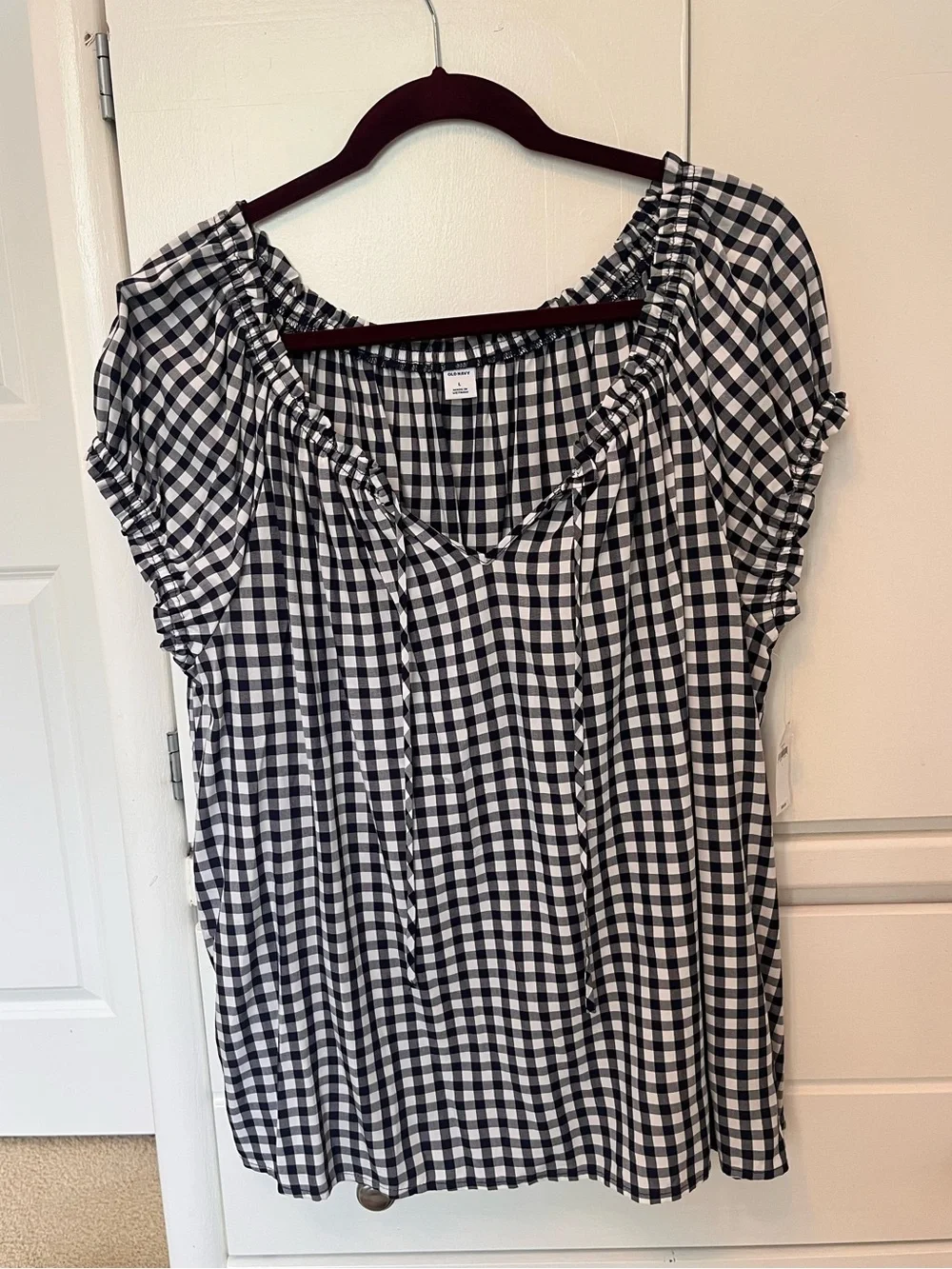 Old Navy Women’s Black and White Gingham Peasant Blouse Large